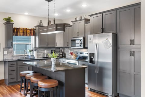 Sip morning coffee or grab a bite to eat at the counter, with seating for 4