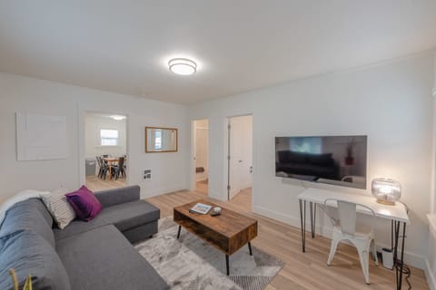 #StayInMyDistrict #CoosCottageCollection #CoosBay #BookDirect