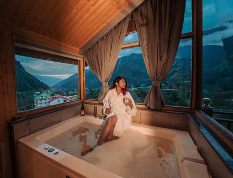 Design Room, Balcony | Soundproofing, free WiFi