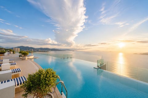 Rooftop pool