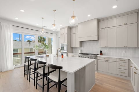 House, Accessible | 6 bedrooms, desk, Internet