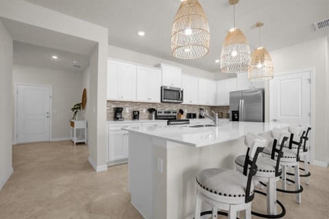 1281 Blue Island Drive (6).jpg