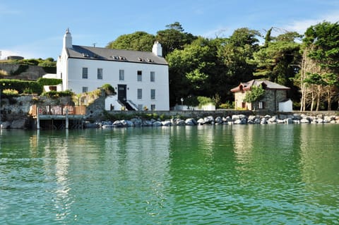 Waterfront Luxurious Georgian Historic Home