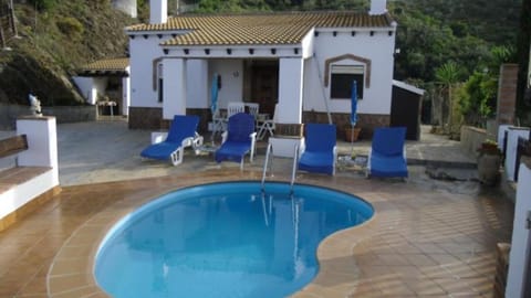 Cortijo el Maurel Cajiz by Ruralidays