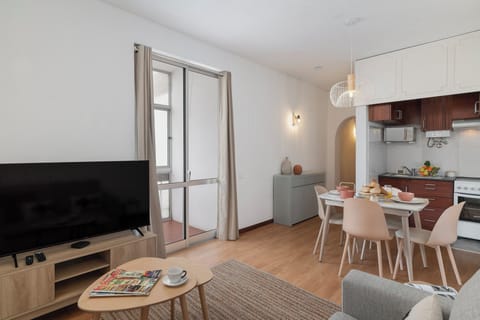 Livingroom and dining area