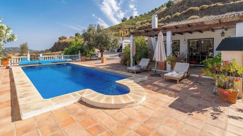 Casa Eve Canillas de Albaida by Ruralidays