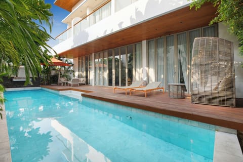 Private pool