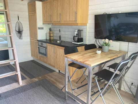 Sjöstugan Solviken | Private kitchen | Electric kettle, toaster, highchair