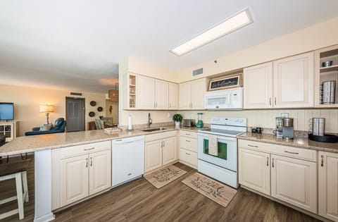 17-web-or-mls-Kitchen 2