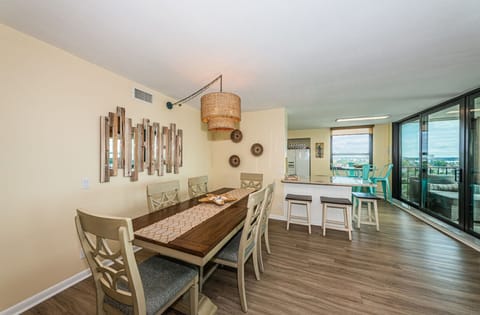 14-web-or-mls-Dining Room 1