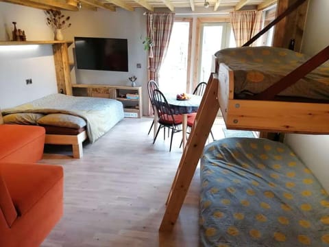 Cabin | 1 bedroom, free WiFi, bed sheets