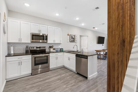 Kitchen has all your basics