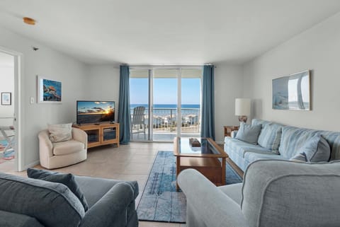 Tristan Towers 8C