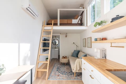 Spacious open floor plan with great natural lighting