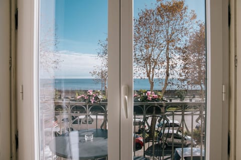 Beach/ocean view