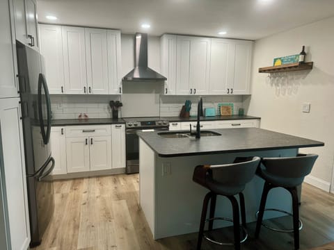 Fully equipped newly renovated modern kitchen