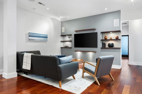 MCM Style Living Room w/ Smart TV