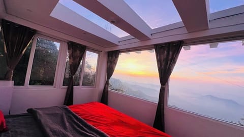 Panoramic Studio Suite, 2 Bedrooms, Mountain View | Free WiFi