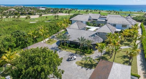 Founders' Villa- Sea & Green Prime Destination (301)