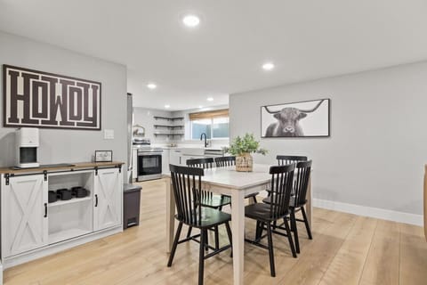 Open Concept Kitchen, Dining for 6, Family Room and Keurig Coffee Bar