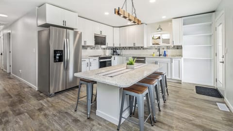 Imagine cooking and eating in here!