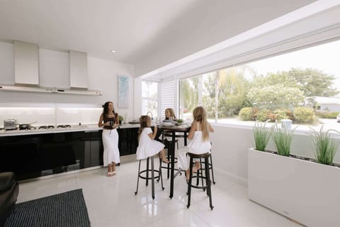 This kitchen is the perfect ingredient for a great vacation.