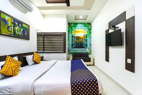 Standard Room (AC) | Desk, rollaway beds, free WiFi, bed sheets
