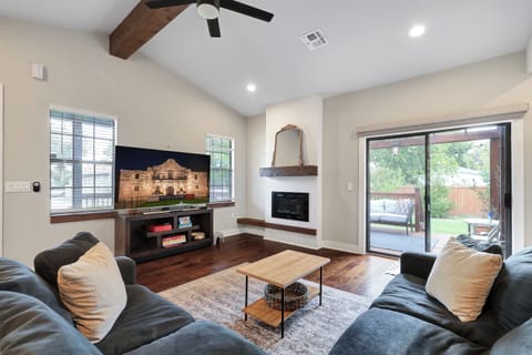 Perfectly designed to accommodate all your family and friends comfortably.