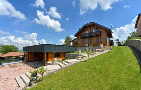 Villa | Exterior