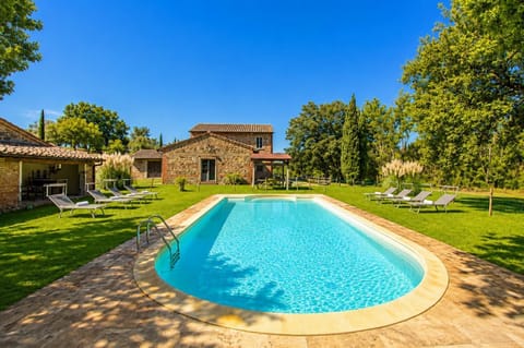 Private pool, terrace and garden