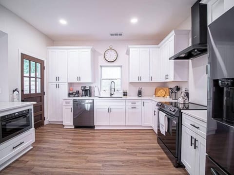 Plenty of Room to Unleash Your Inner Chef