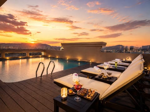 2 outdoor pools, pool umbrellas, sun loungers