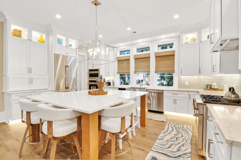 15 Bald Eagle West - Kitchen (Main Level)