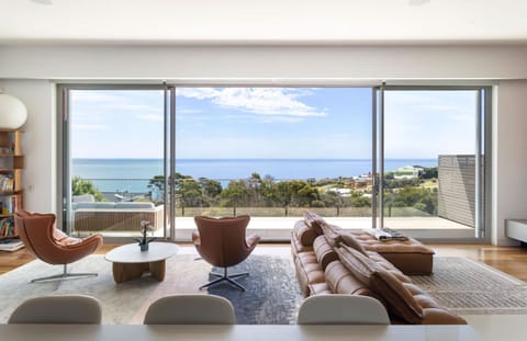 House | 5 bedrooms, high-speed internet