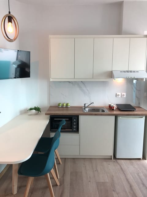 Standard Room | In-room safe, soundproofing, iron/ironing board, free WiFi