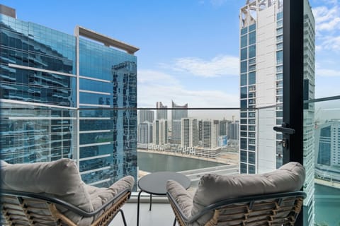 Deluxe Studio, Balcony, Canal View | Balcony
