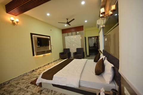 Signature Room, City View | Free WiFi