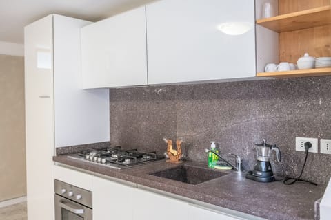 Apartment, 2 Bedrooms, Balcony | Private kitchen | Fridge, oven, stovetop, dishwasher