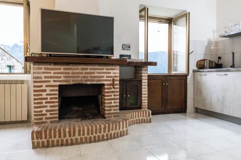 House, 2 Bedrooms, Terrace, Mountainside | Private kitchen | Fridge, oven, stovetop, cookware/dishes/utensils