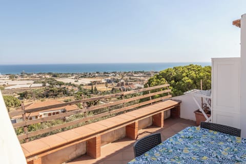 House, 2 Bedrooms, Balcony | Terrace/patio