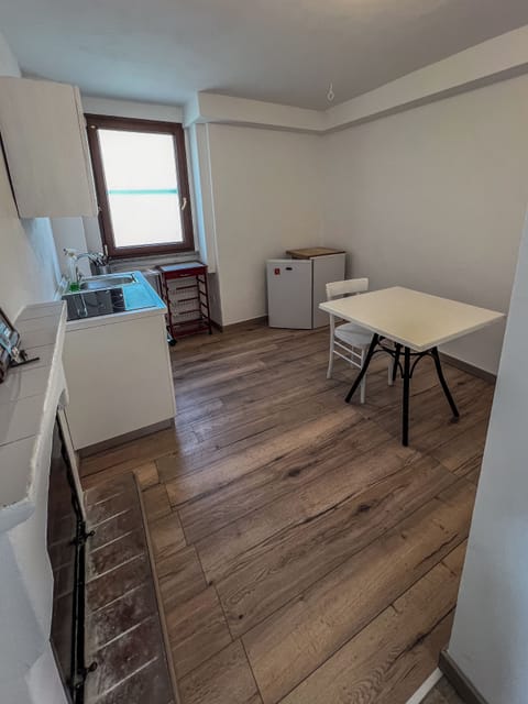 Apartment, 1 Bedroom, Balcony | Living area