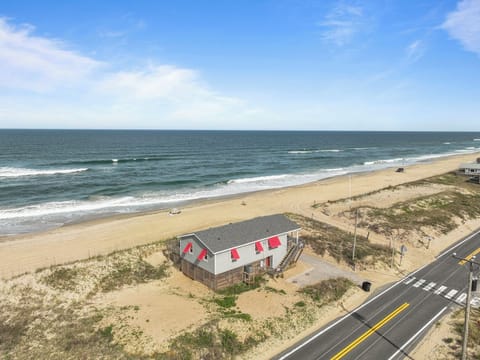 Aerial View of Oceanfront Morr to Sea