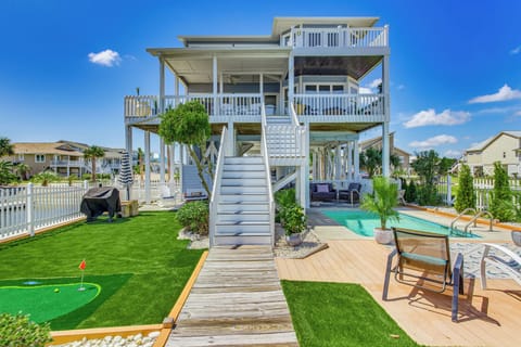 House (5 Bedrooms) | Front of property