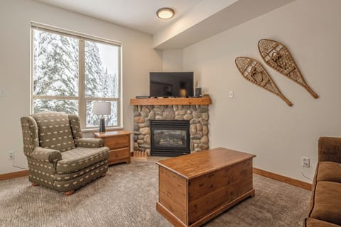 Living Room and Gas Fireplace
