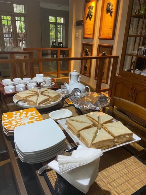 Daily English breakfast for a fee