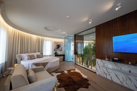 Luxury Suite | Room amenity