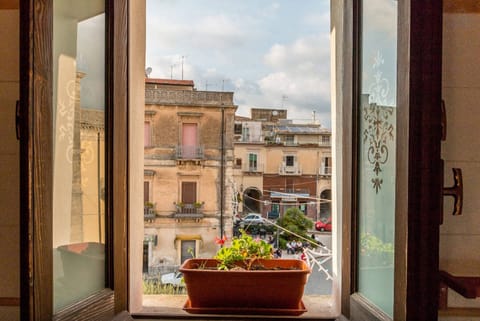 Standard Twin Room (Private External Bathroom) | Frette Italian sheets, down comforters, free WiFi