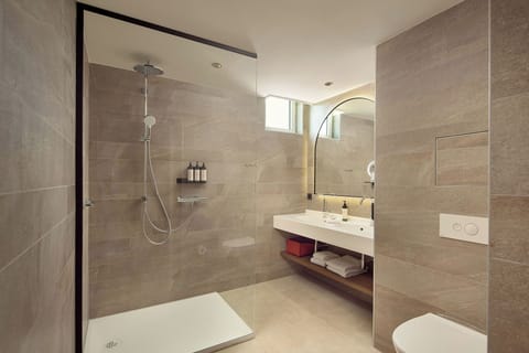 Apartment | Bathroom | Free toiletries, hair dryer, slippers, towels