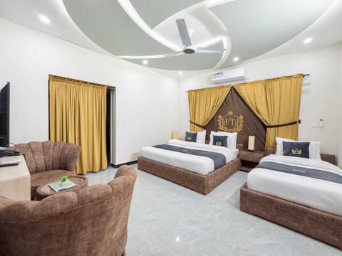 Premium bedding, pillowtop beds, in-room safe, individually furnished