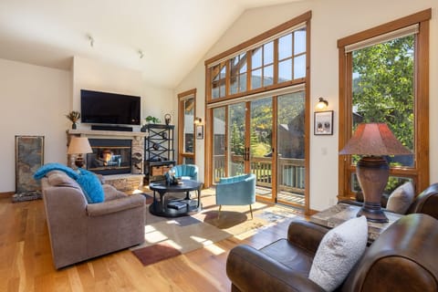 Townhome, 3 Bedrooms | Living area | Smart TV